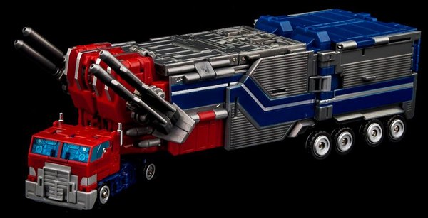 MakeToys Thunder Manus Unofficial Powermaster Optimus Prime Color Images With Divine Suit God Ginrai Parts  (3 of 5)